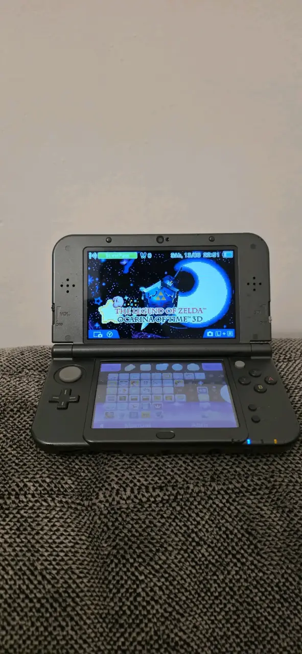 Consola Nintendo New 3DS XL dorada edición Zelda - 2