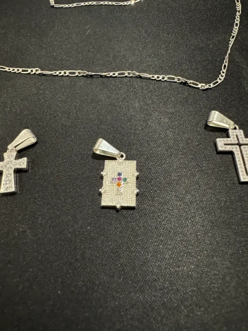 Collar de plata con dijes - 2