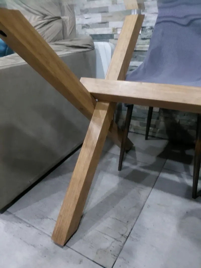 Mesa de vidrio con sillas - 5