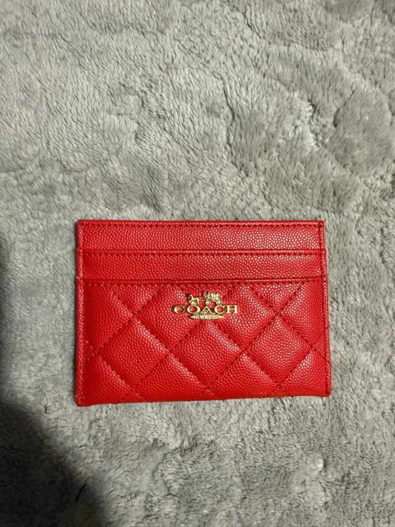 Tarjetero rojo Coach