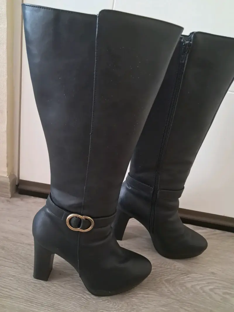 Botas negras de cuero alto - 3