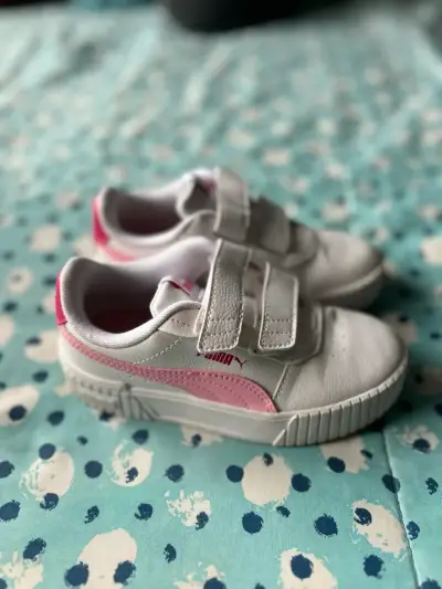Zapatillas blancas para niña - miniatura 2