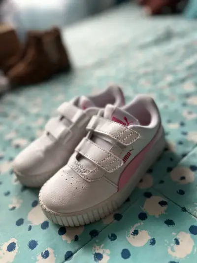 Zapatillas blancas para niña - miniatura 3