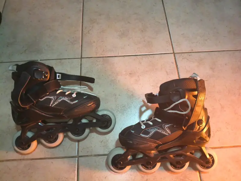 Patines en línea negros usados - 2