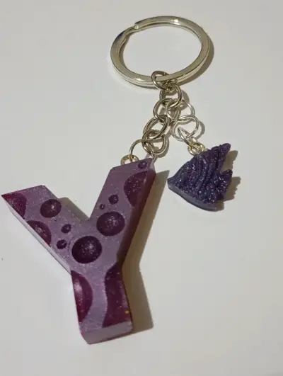 Llavero personalizado en resina - miniatura 5