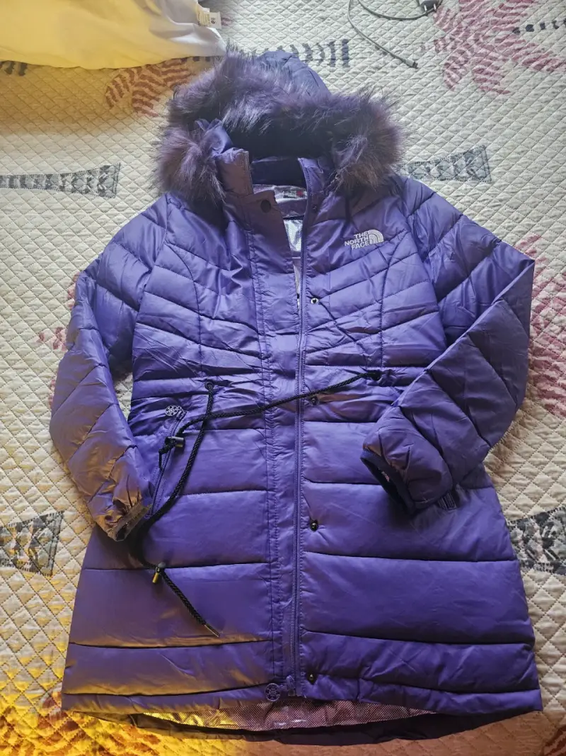 Parka morada con capucha - 2