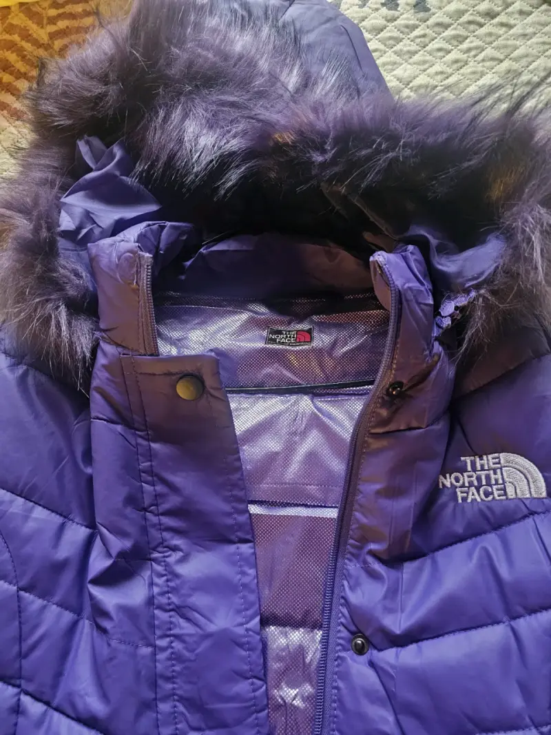 Parka morada con capucha - 3