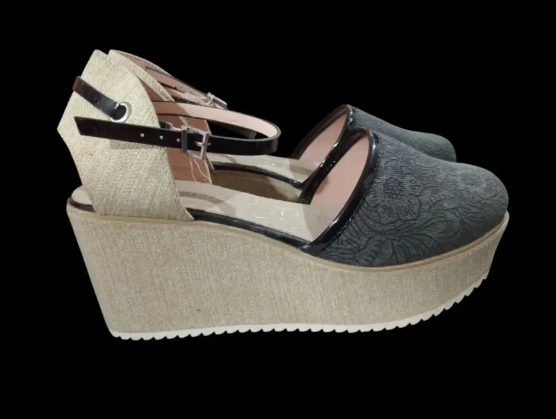 Sandalias plataforma estampadas