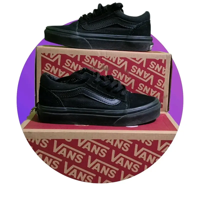 Zapatillas negras Vans clásicas