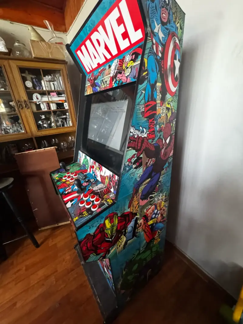 Máquina arcade temática Marvel - 1