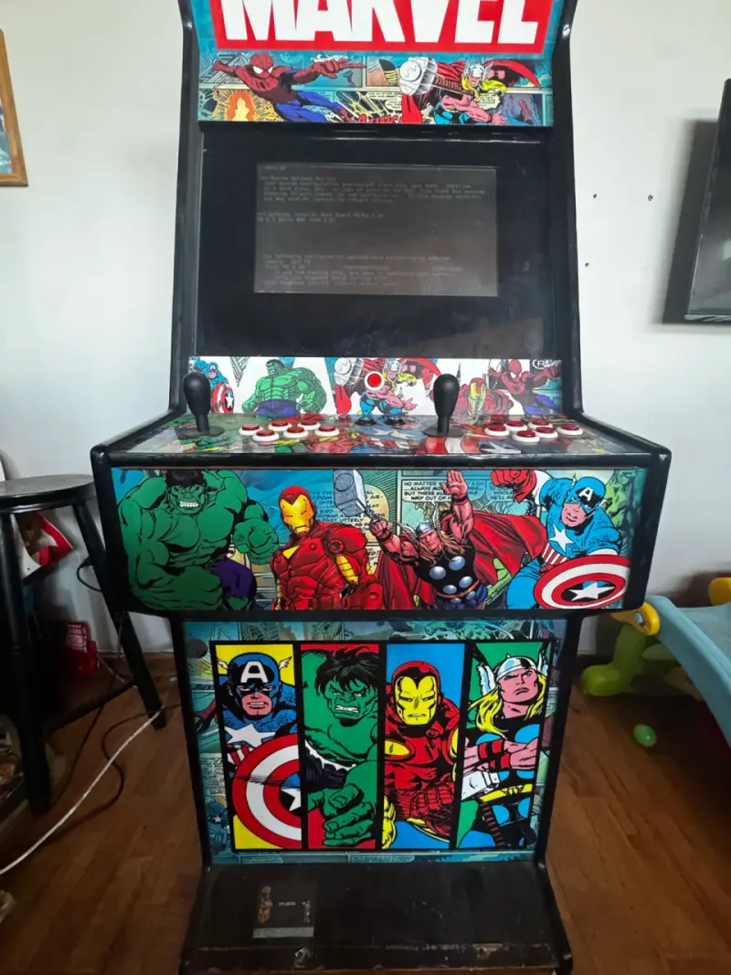 Máquina arcade temática Marvel - 2
