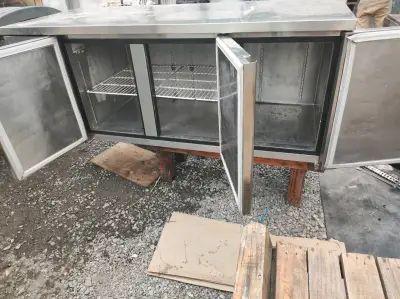 Mesa refrigerada de acero inoxidable - miniatura 3