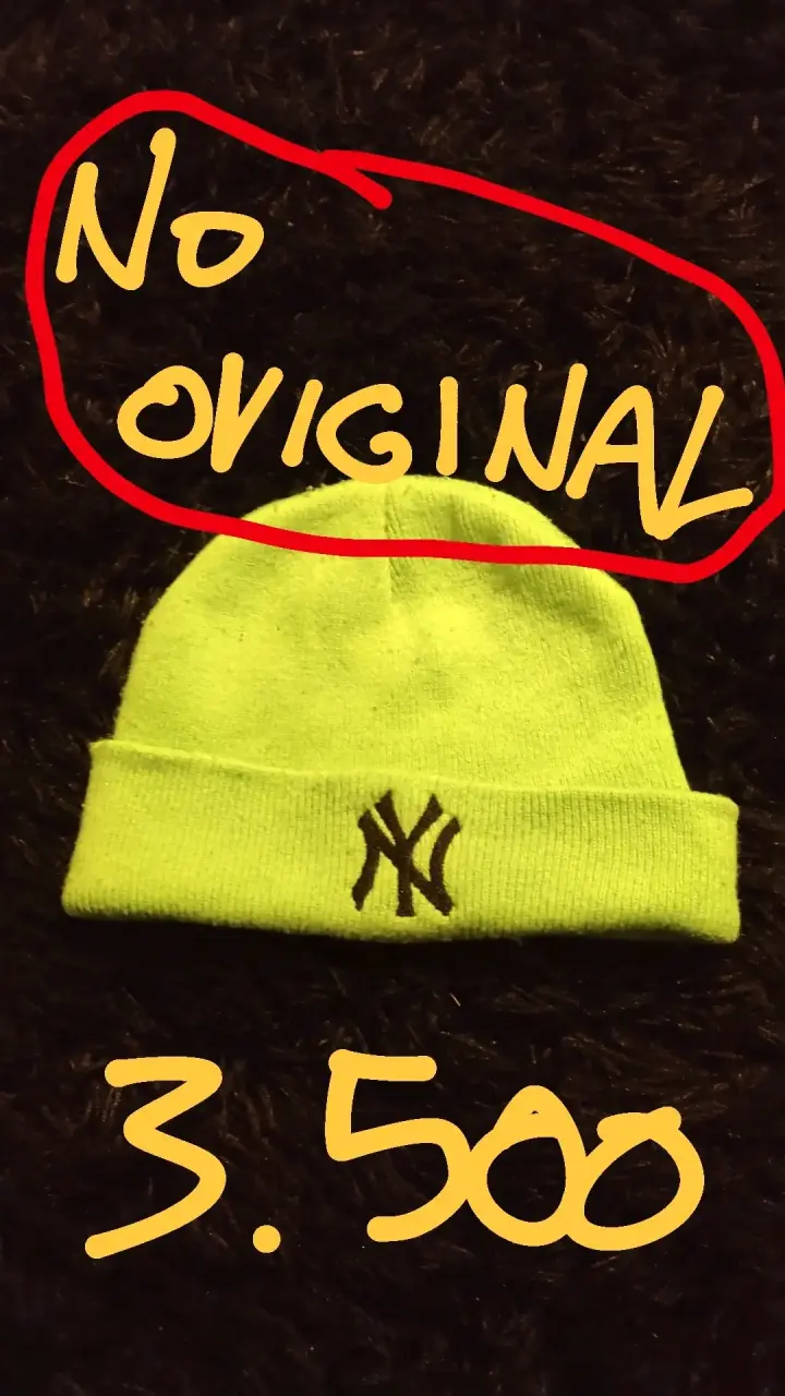 Gorro verde neón bordado