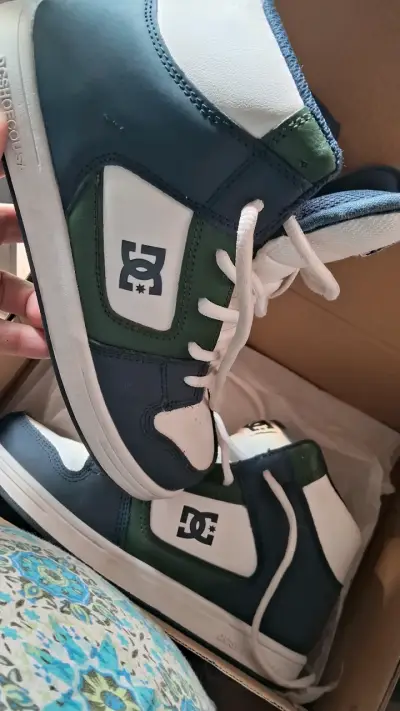 Zapatillas deportivas DC verde y blanco - miniatura 3