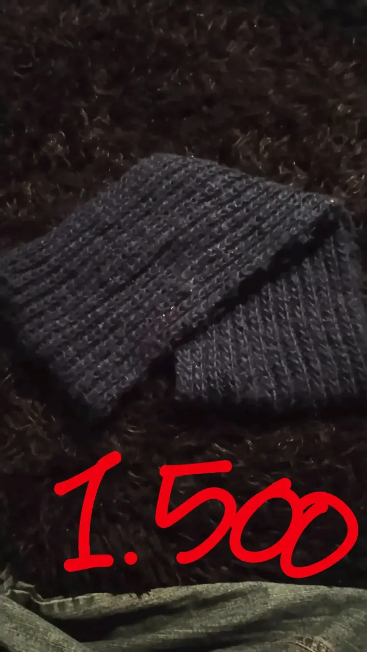 Bufanda tejida gris