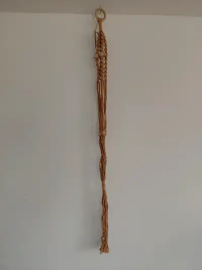 Colgador de macramé para plantas - miniatura 1