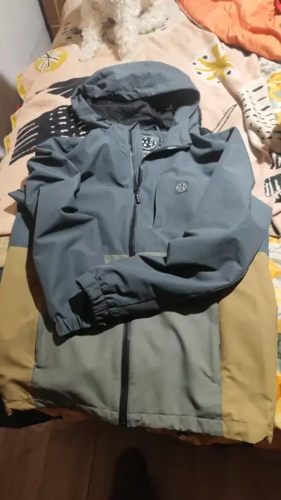 Chaqueta impermeable bicolor - miniatura 1