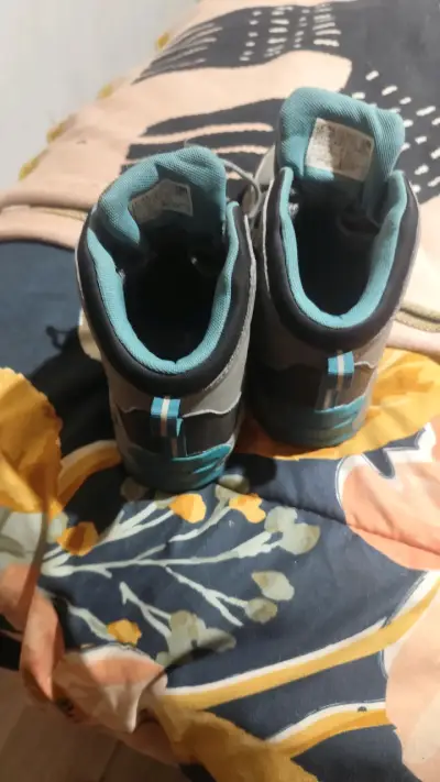 Botas de trekking grises - miniatura 3