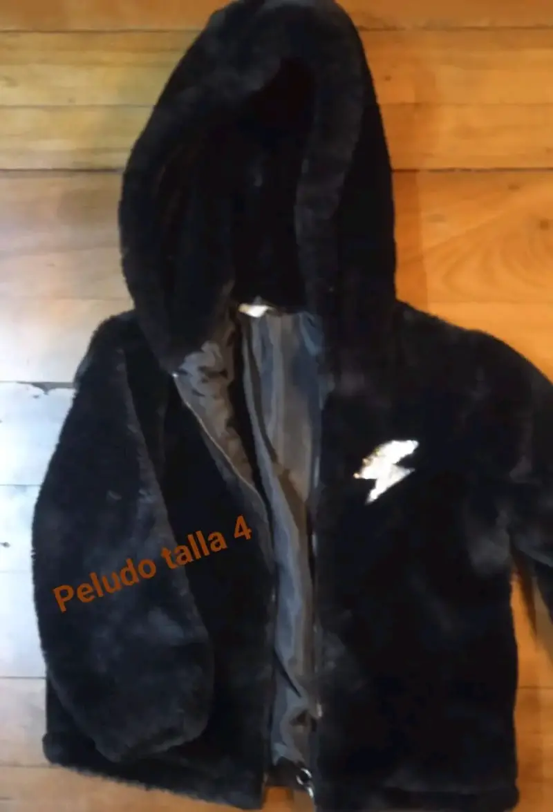 Chaqueta peluda con capucha - 1