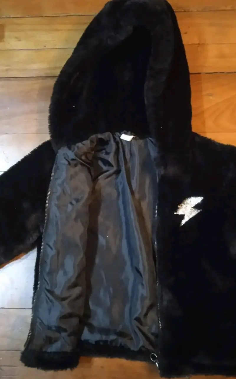 Chaqueta peluda con capucha - 3