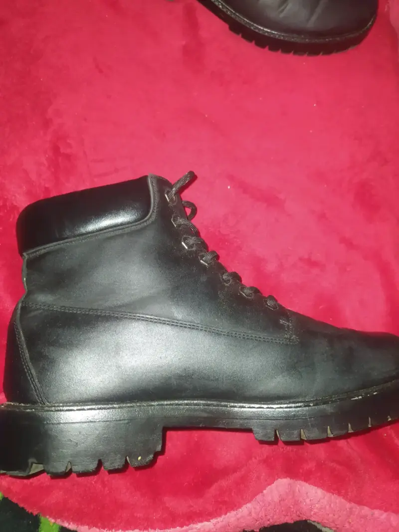 Botas negras de cuero - 2