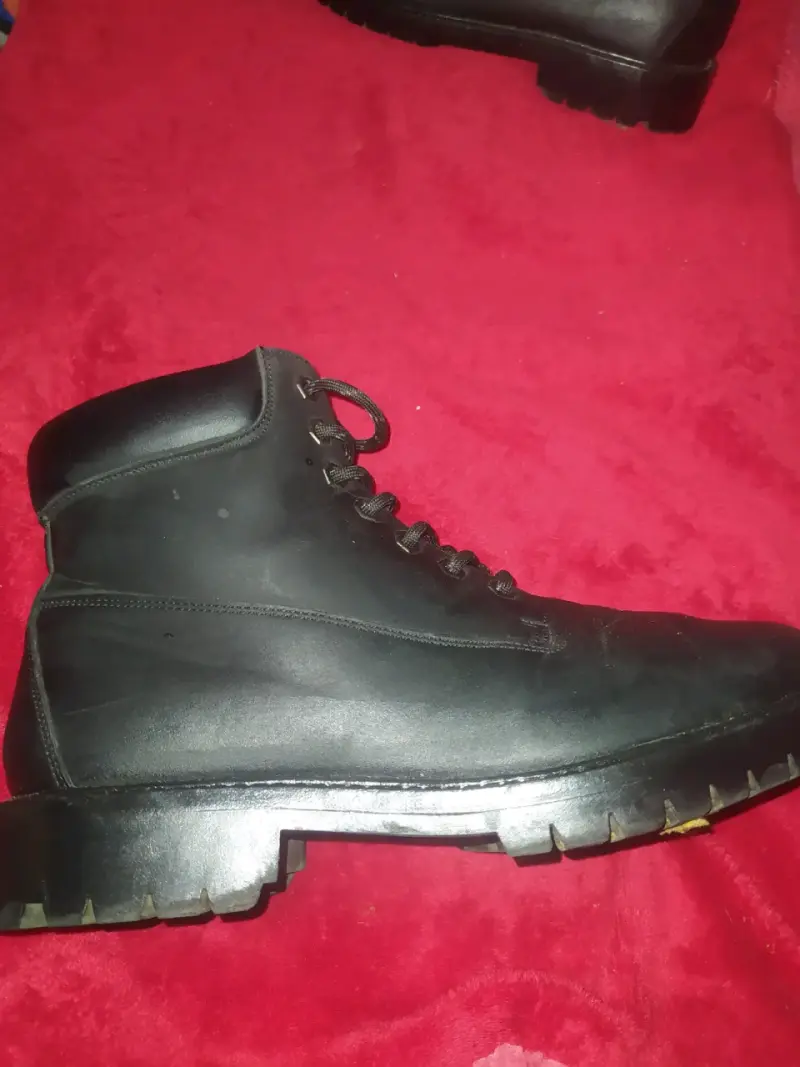 Botas negras de cuero - 5