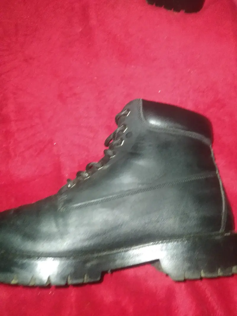 Botas negras de cuero - 6