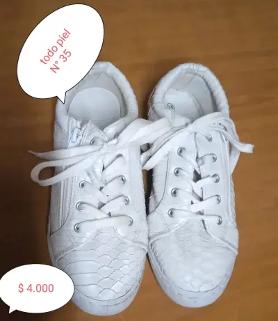 Zapatillas casuales blancas y negras - miniatura 3