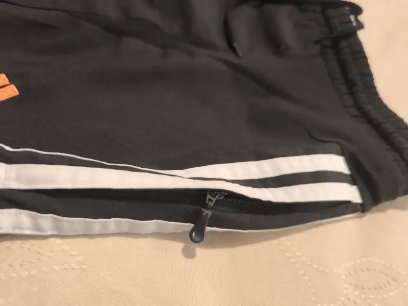 Pantalón deportivo Adidas negro3/4 - 4