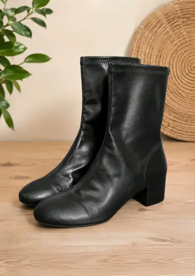 Botines negros de cuero - miniatura 1