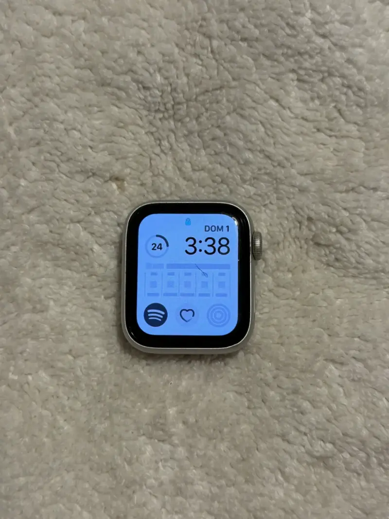 Apple Watch SE 40 mm - 3