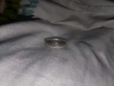 Anillo de plata con diamantes - miniatura 1