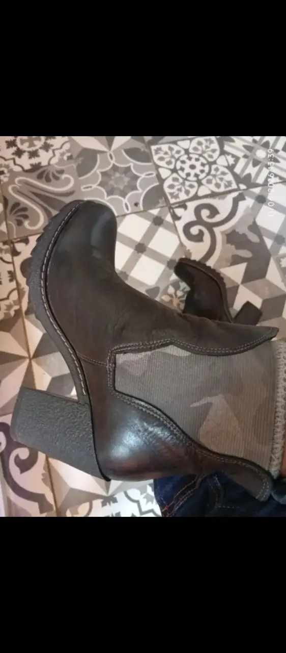 Botines negros de cuero y forrado en cuero - 1