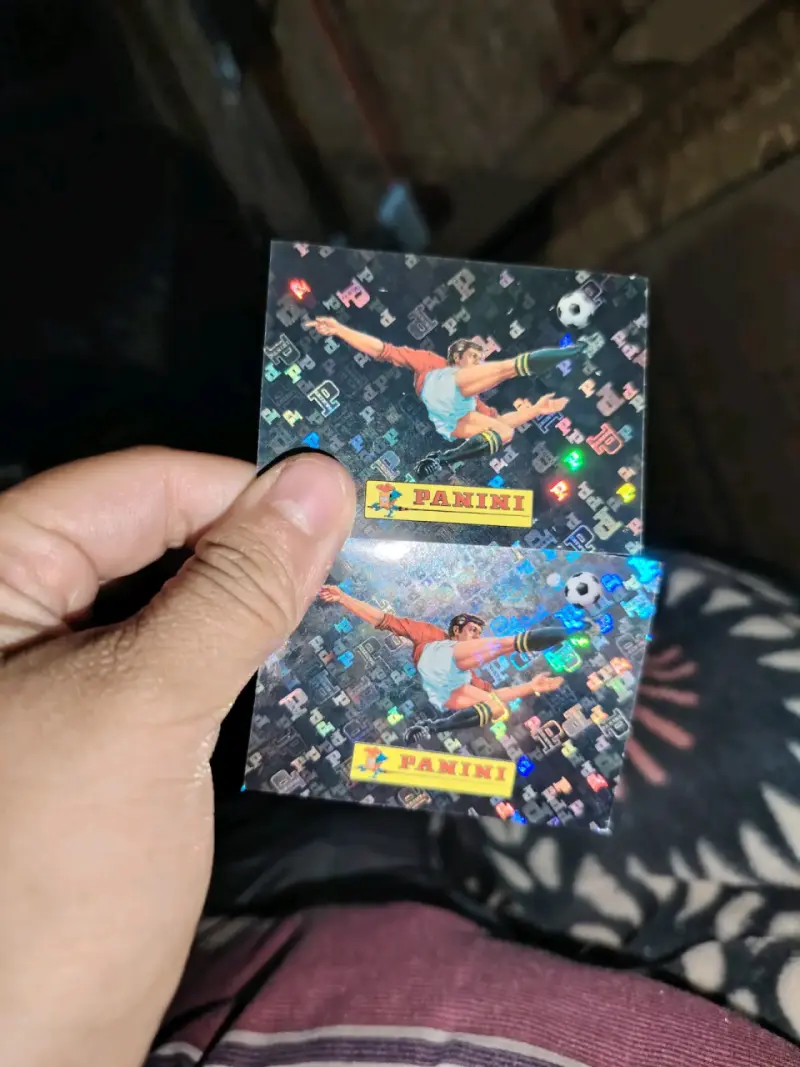 Lámina holográfica Panini de fútbol - 1