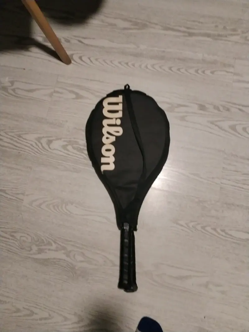 Raqueta de tenis verde y negra - 2