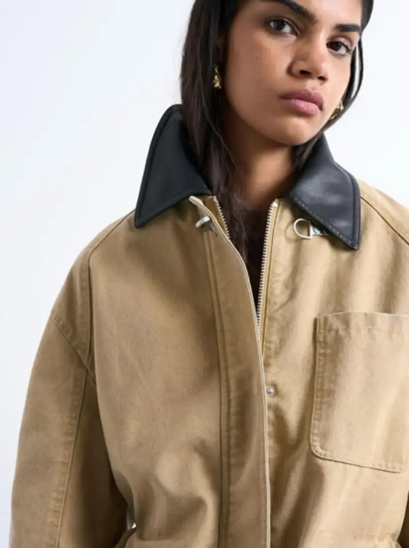 Chaqueta-abrigo topshop beige con cuello negro - 2