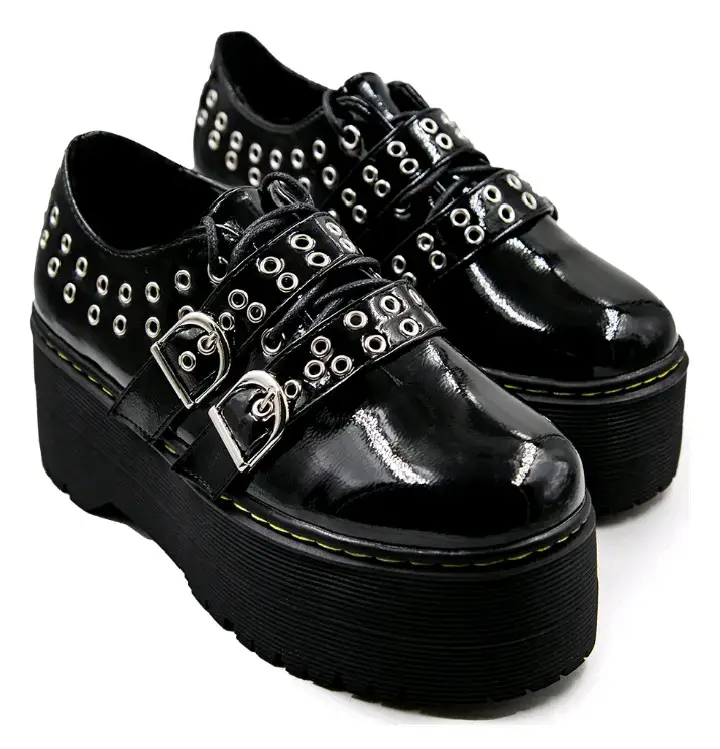 Zapatos negros con plataforma estilo charol - 2