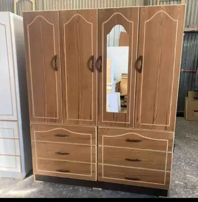 Armario de madera con espejo - miniatura 2