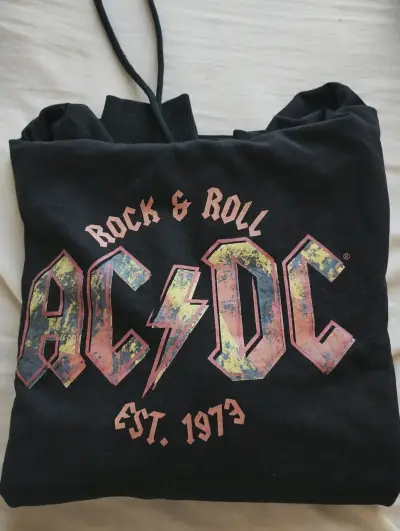 Polerón negro AC⚡DC - Rock & Roll - miniatura 1