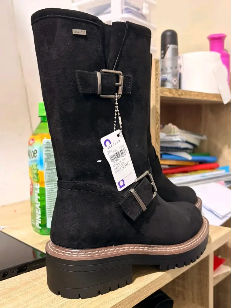 Botas negras con hebilla número 35 - 3
