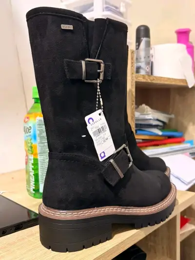 Botas negras con hebilla número 35 - miniatura 3