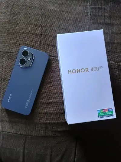 Smartphone con caja nueva - miniatura 3