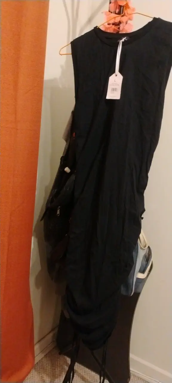 Vestido negro nuevo con etiqueta - 1