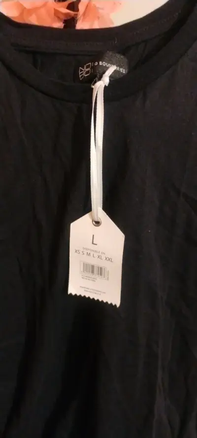 Vestido negro nuevo con etiqueta - miniatura 2