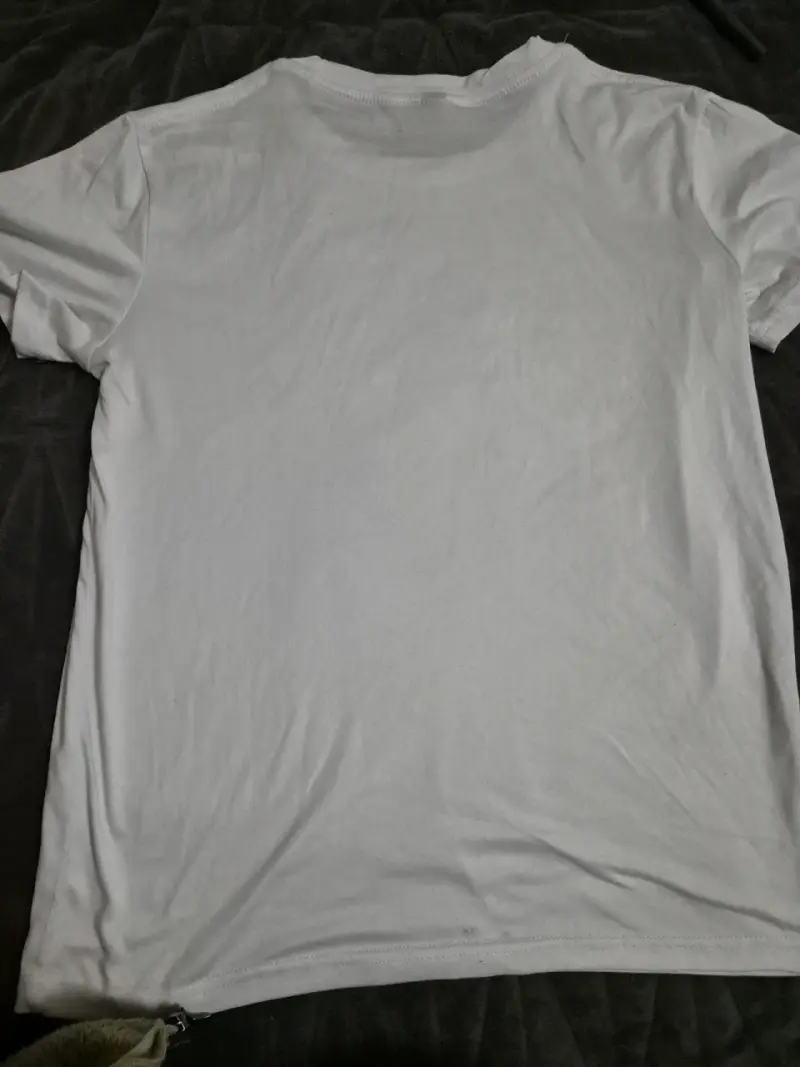 Polera blanca con diseño - 2