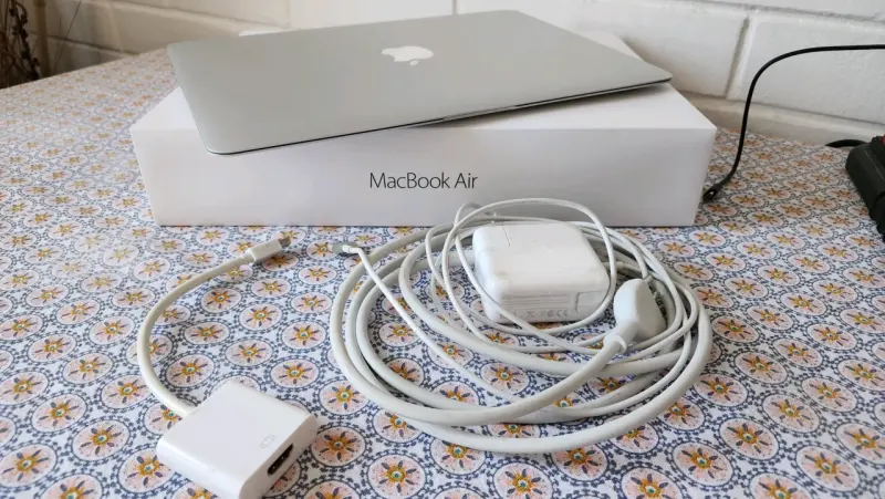 Laptop MacBook Air 13.3" - 2
