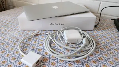 Laptop MacBook Air 13.3" - miniatura 2