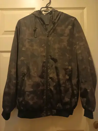 Chaqueta camuflaje con capucha - miniatura 2