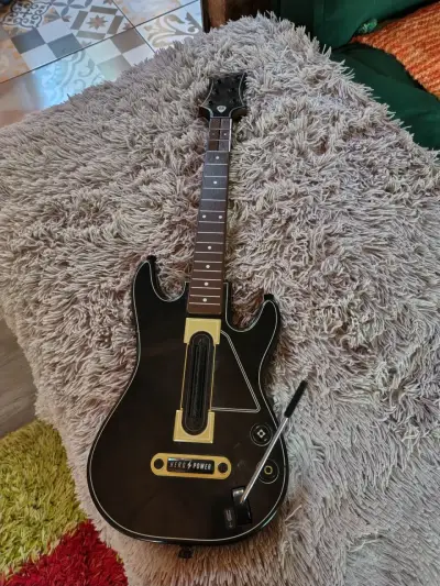 Guitarra juego guitar hero - miniatura 1