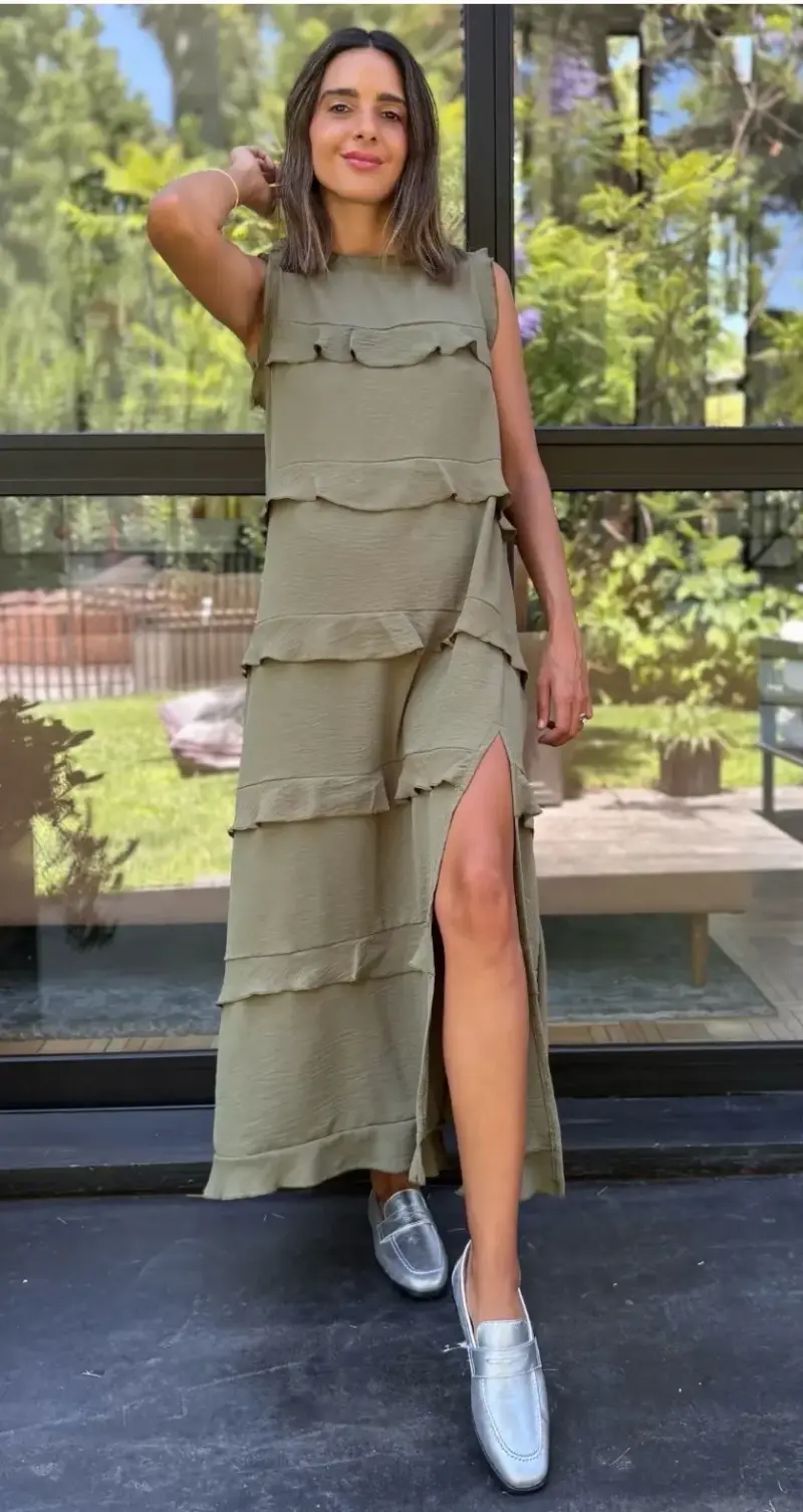 Vestido largo verde oliva con volantes - 1